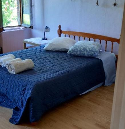 Chez Josie, Chambre 18Mcarre Dans Une Longere Normande Francheville  Exterior photo